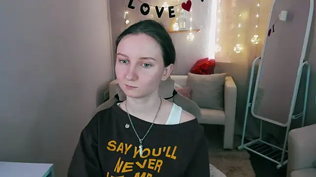 Snapshot of SunshineBlaze chatting on February 15, 2026, 7:51 am SunshineBlaze online show from February 15, 2026, 7:51 am