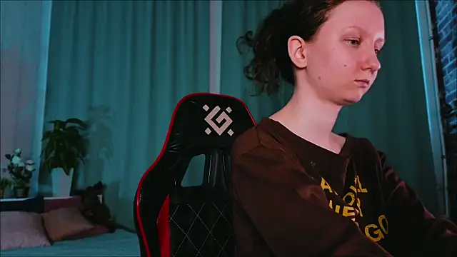 Snapshot of SunshineBlaze chatting on February 22, 2026, 5:51 am SunshineBlaze online show from February 22, 2026, 5:51 am