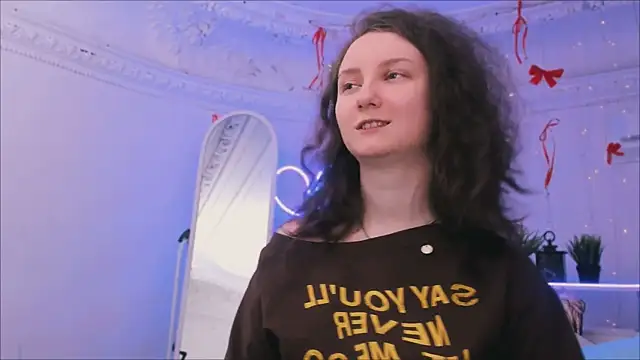 Snapshot of SunshineBlaze chatting on March 3, 2026, 1:28 pm SunshineBlaze online show from March 3, 2026, 1:28 pm