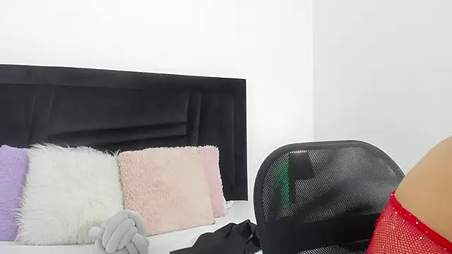 Snapshot of Naugthy_Sara chatting on February 12, 2026, 7:09 pm Naugthy Sara online show from February 12, 2026, 7:09 pm