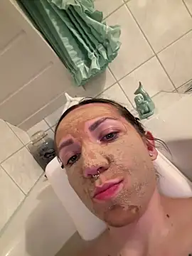 Marina und Jayden online show from February 2, 2026, 8:18 pm