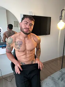 FrancoRossi  online show from April 20, 2026, 1:36 pm