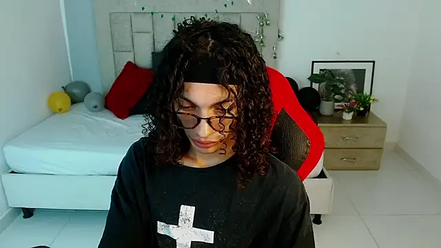 Axel fox77 online show from January 12, 2026, 12:05 am