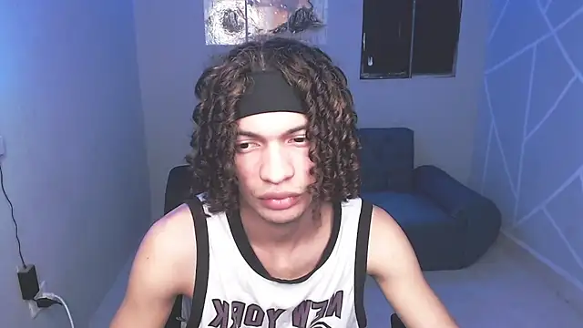 Snapshot of Axel_fox77 chatting on July 22, 2026, 1:19 am Axel fox77 online show from July 22, 2026, 1:19 am