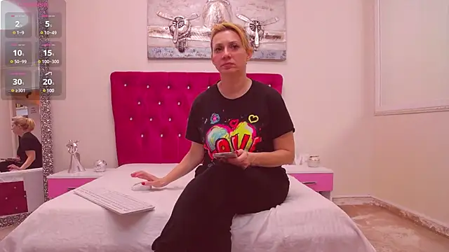 AmandaL1 online show from January 14, 2025, 5:30 am
