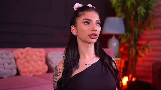 NyssaSky online show from February 7, 2026, 6:33 pm