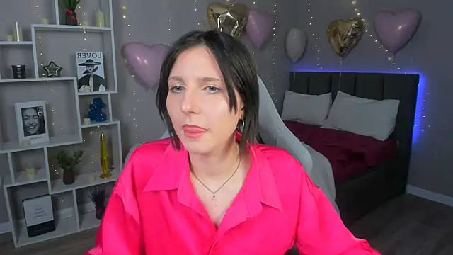 KikaOsterman online show from February 15, 2026, 12:40 am