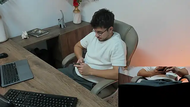 Snapshot of Jay_Grip chatting on February 10, 2026, 6:45 pm Jay Grip online show from February 10, 2026, 6:45 pm