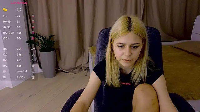 ApheliaStar online show from January 10, 2026, 4:53 pm