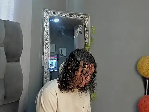 dylaans19 online show from February 16, 2026, 2:13 pm