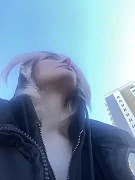 aka Blonde online show from April 1, 2026, 8:26 am