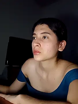 honeyhotgirl19 online show from February 27, 2026, 5:07 am