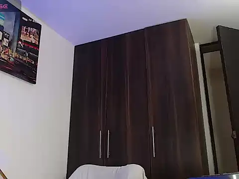 Axel Stton online show from April 18, 2026, 8:20 pm