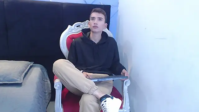 Iam Smith  online show from January 19, 2026, 12:09 pm