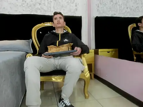 Iam Smith  online show from February 5, 2026, 2:49 am