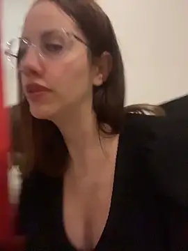 LolaSB online show from April 11, 2026, 6:40 am