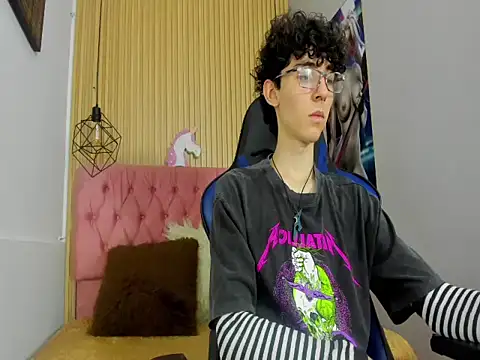 Syriussz online show from February 5, 2026, 7:18 pm