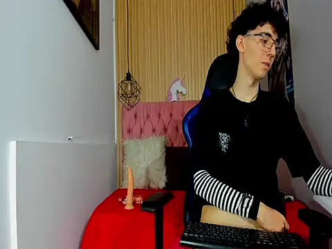 Syriussz online show from February 13, 2026, 7:32 pm