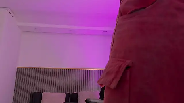 ashvalentine online show from February 19, 2026, 7:54 pm