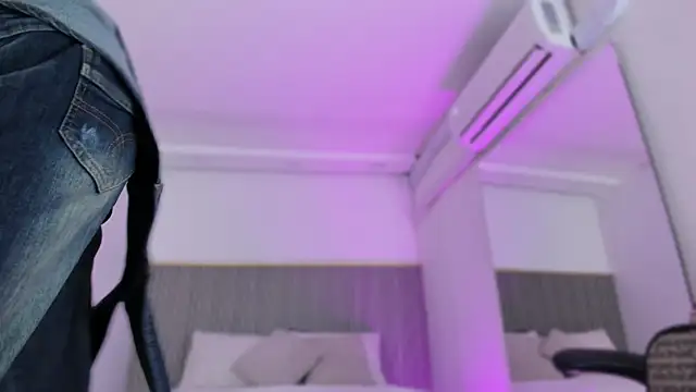 ashvalentine online show from February 26, 2026, 7:35 pm