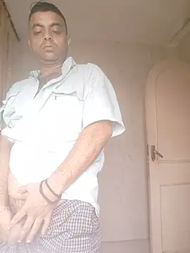 ashleellaunda7582 online show from July 8, 2026, 2:16 am