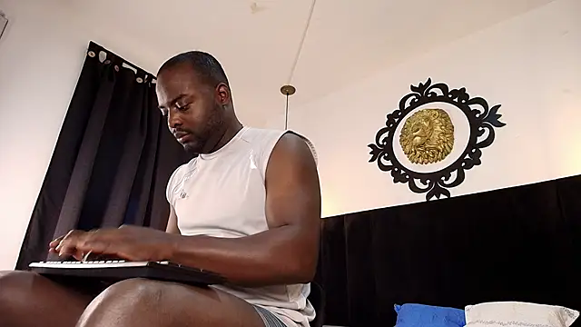 elnegritodelsabor1 online show from February 3, 2026, 11:37 am