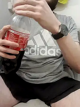 80julien online show from February 3, 2026, 11:43 pm