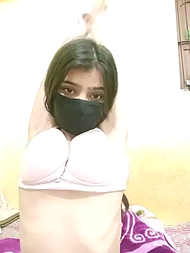 hotyjiyaaaa online show from January 31, 2026, 8:40 pm