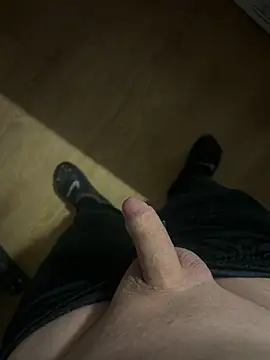 Snapshot of Hamsterdich chatting on February 6, 2026, 11:08 pm Hamsterdich online show from February 6, 2026, 11:08 pm