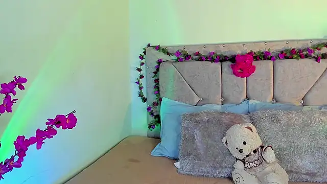 Britanny77 online show from March 11, 2026, 6:03 pm