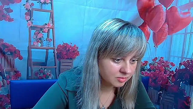 Snapshot of VeronicaSvitt chatting on February 11, 2026, 2:22 pm VeronicaSvitt online show from February 11, 2026, 2:22 pm