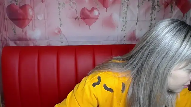 Snapshot of VeronicaSvitt chatting on February 12, 2026, 1:17 pm VeronicaSvitt online show from February 12, 2026, 1:17 pm