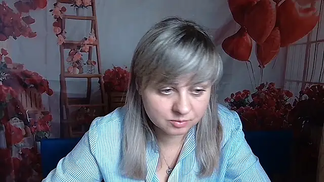 Snapshot of VeronicaSvitt chatting on February 25, 2026, 1:21 pm VeronicaSvitt online show from February 25, 2026, 1:21 pm