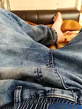 Ivan9iutt online show from April 5, 2026, 6:54 am