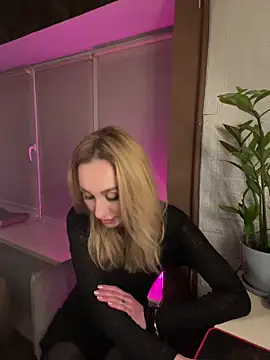 AnesaKis online show from April 12, 2026, 12:37 am