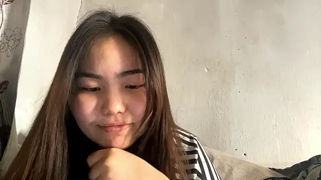 MollyAsian online show from January 18, 2026, 8:51 am