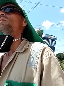 torvyHot online show from March 2, 2026, 4:58 pm