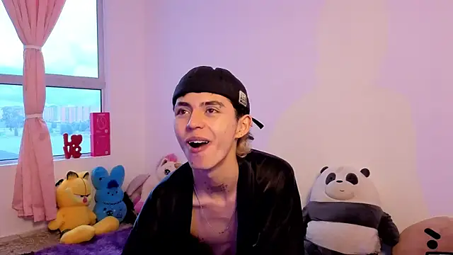 Maiky Cooper01 online show from April 10, 2026, 4:23 pm