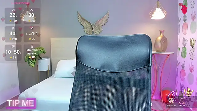 emma hiltonn  online show from June 2, 2026, 7:27 pm