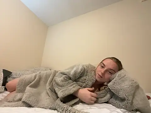 Bayleighjohnson18 online show from January 14, 2026, 5:07 pm