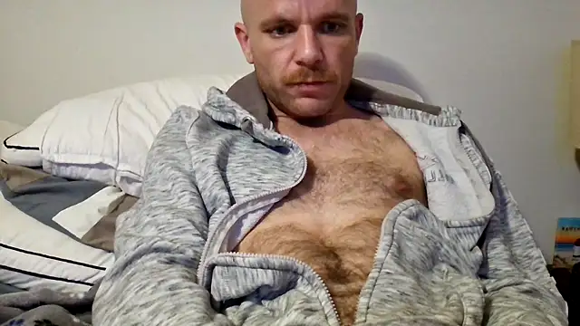 FrankieFuckMe online show from February 7, 2026, 3:10 am