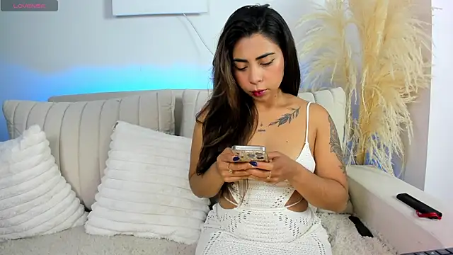  Sweet ary online show from April 18, 2026, 12:58 am