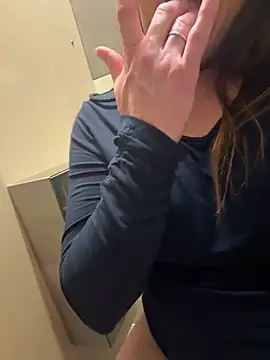 sluttywifemaddy online show from January 14, 2026, 10:14 pm