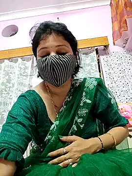 Priyaji7575 online show from February 27, 2026, 5:24 pm