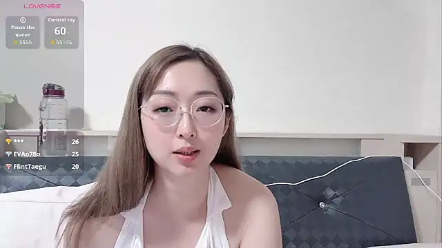 Snapshot of tw_kimi chatting on February 13, 2026, 6:15 pm tw kimi online show from February 13, 2026, 6:15 pm