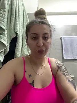 dalia0710 online show from April 13, 2026, 2:55 pm