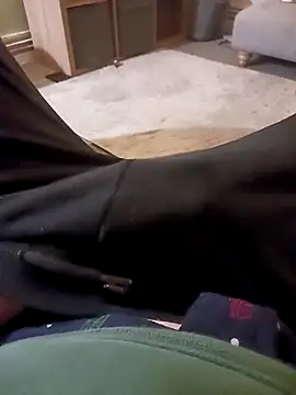 Hertsguy1984 online show from March 18, 2026, 12:03 am