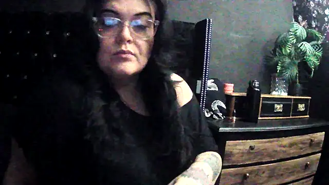 Miss CurvesXXX online show from February 2, 2026, 6:01 am