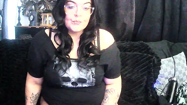 Miss CurvesXXX online show from February 9, 2026, 12:09 pm