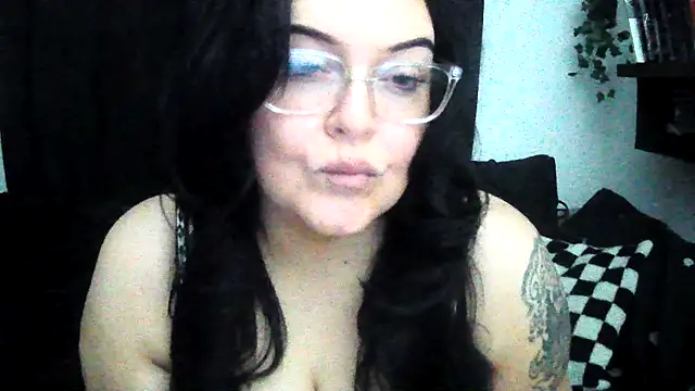 Miss CurvesXXX online show from February 11, 2026, 6:18 am
